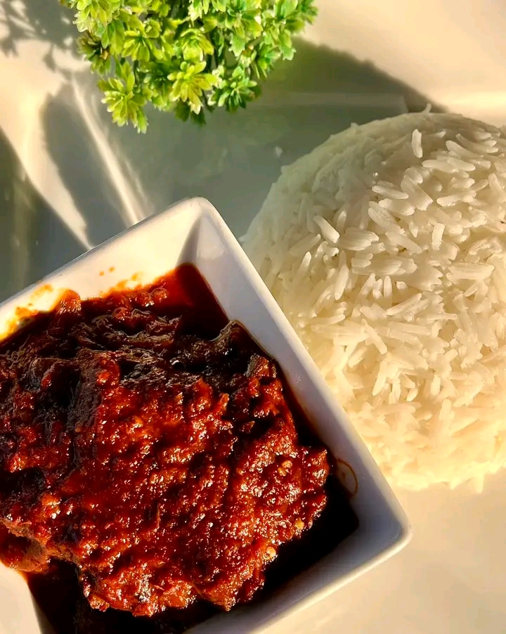 Pepper sauce stew with rice